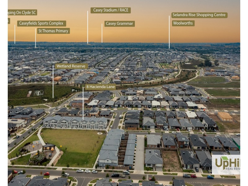 8 Hacienda Lane, Clyde North VIC 3978