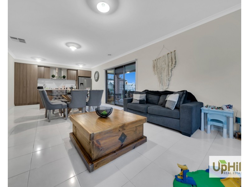74 FIORELLI BOULEVARD, Cranbourne East VIC 3977