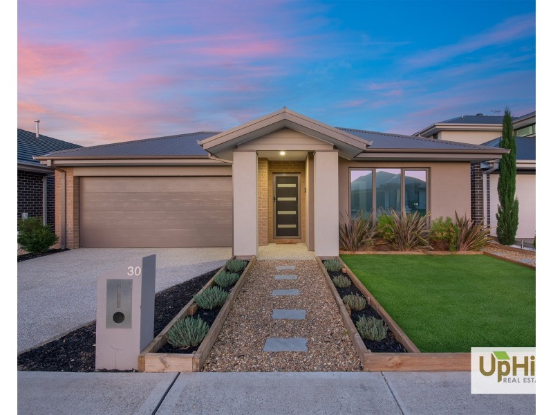 30 Athletic Circuit, Clyde VIC 3978