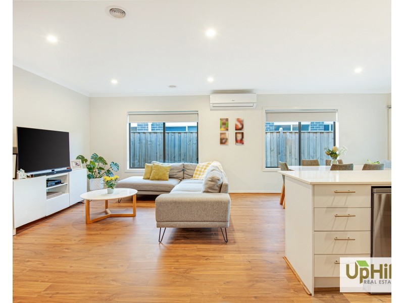 30 Athletic Circuit, Clyde VIC 3978