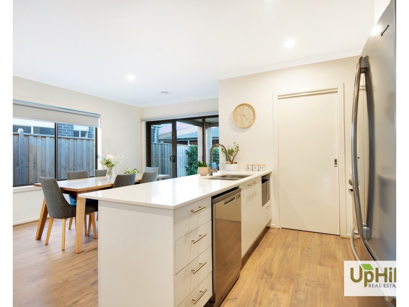 30 Athletic Circuit, Clyde VIC 3978