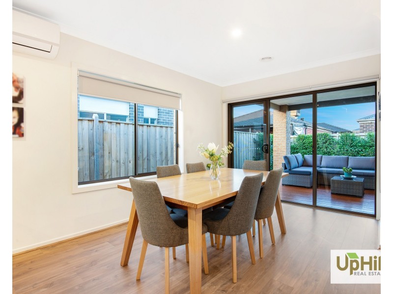 30 Athletic Circuit, Clyde VIC 3978
