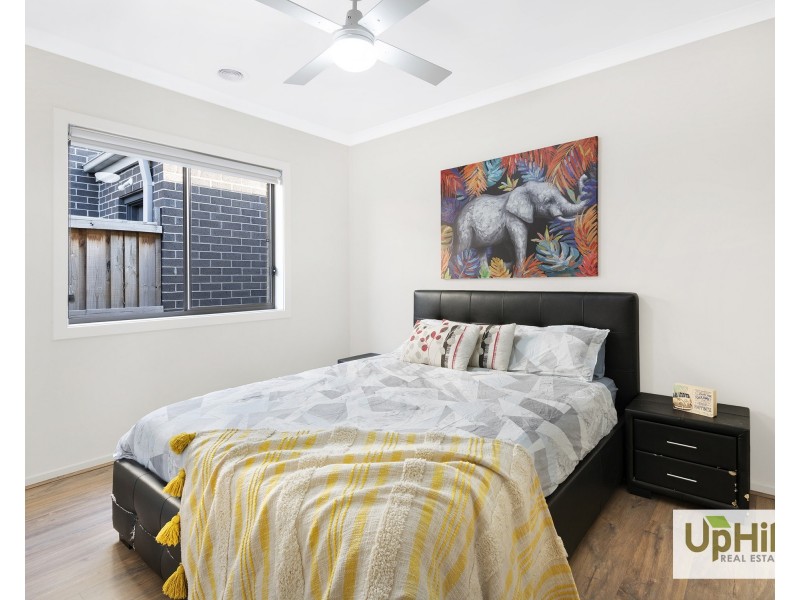 30 Athletic Circuit, Clyde VIC 3978