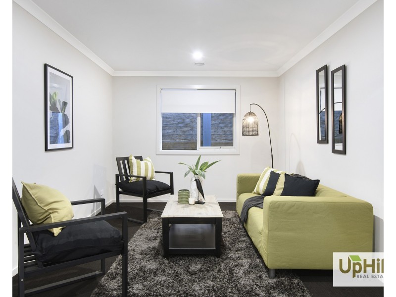 49 Blue Horizons Way, Pakenham VIC 3810