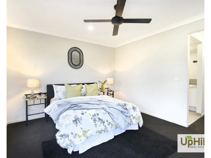 49 Blue Horizons Way, Pakenham VIC 3810