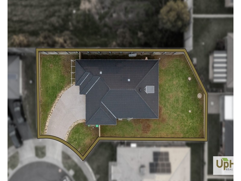 49 Blue Horizons Way, Pakenham VIC 3810