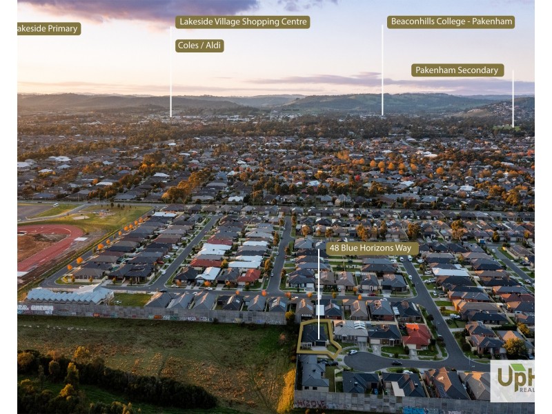 49 Blue Horizons Way, Pakenham VIC 3810