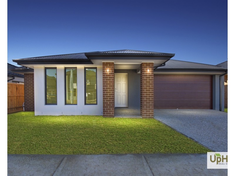 11  Goodwill Road, Clyde North VIC 3978