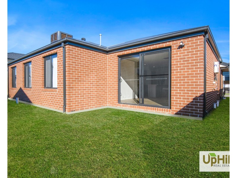 11  Goodwill Road, Clyde North VIC 3978