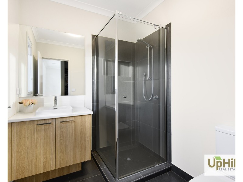 20 Fellowship Street, Clyde North VIC 3978