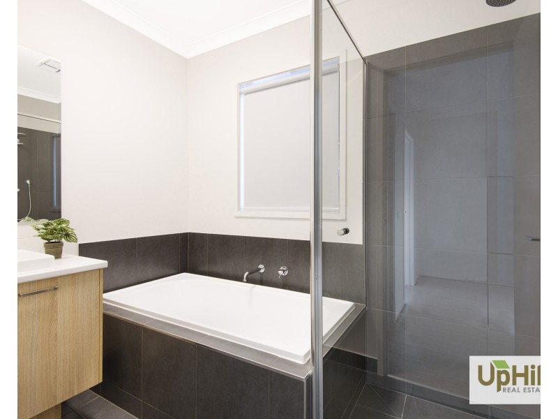 20 Fellowship Street, Clyde North VIC 3978