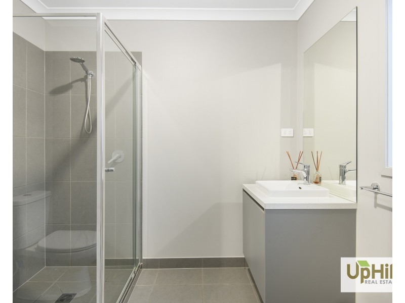 9 Keskadale Way, Clyde North VIC 3978