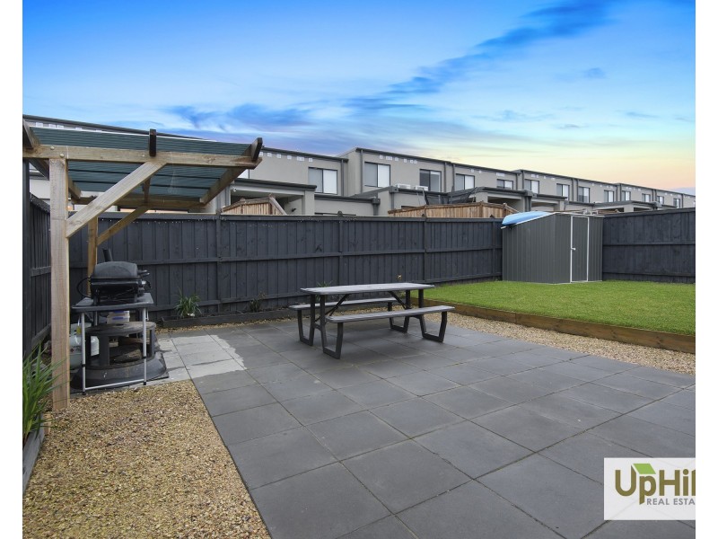 9 Keskadale Way, Clyde North VIC 3978
