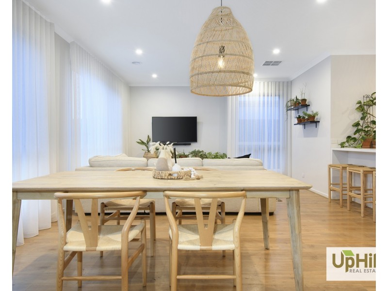 15 Aegean Street, Clyde North VIC 3978