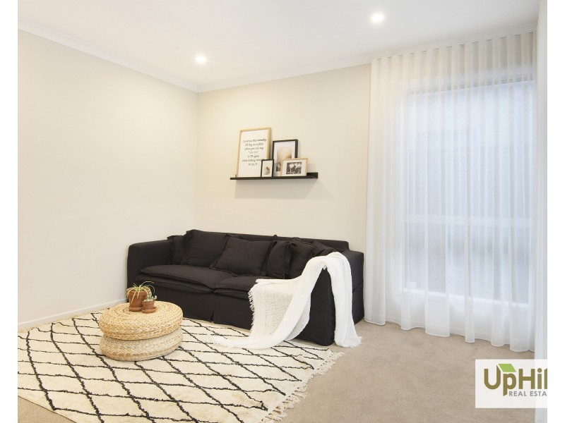 15 Aegean Street, Clyde North VIC 3978