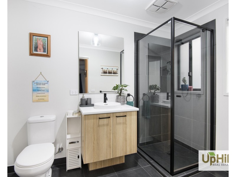 10 Luxembourg Avenue, Clyde North VIC 3978