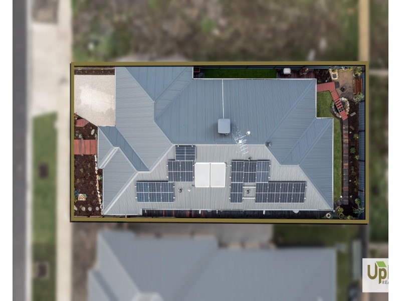 10 Luxembourg Avenue, Clyde North VIC 3978