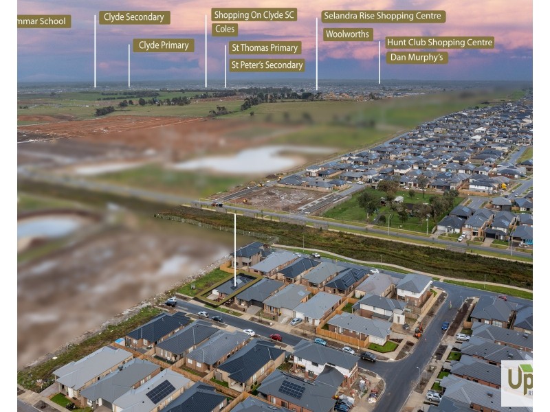 10 Luxembourg Avenue, Clyde North VIC 3978