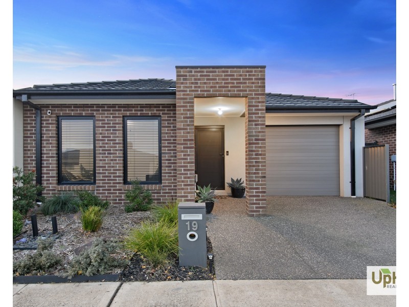 19 Adriatic Circuit, Clyde VIC 3978