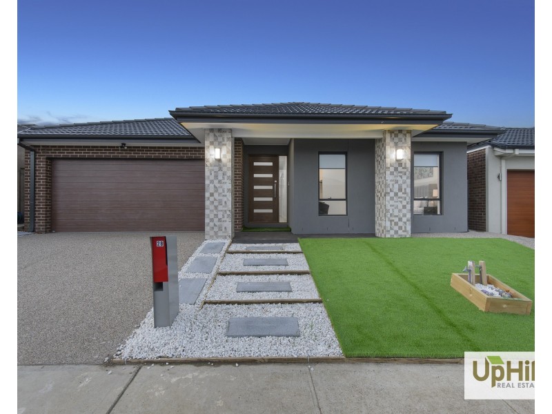 28 Blackhazel Crescent, Clyde North VIC 3978