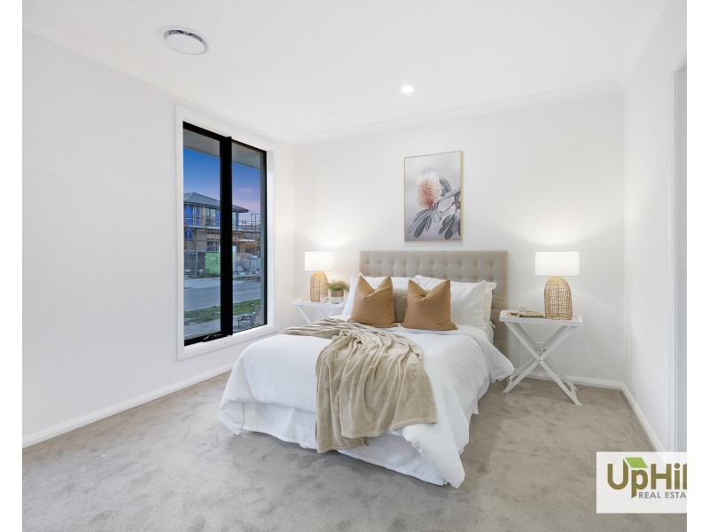 4 Ochre Street, Clyde North VIC 3978