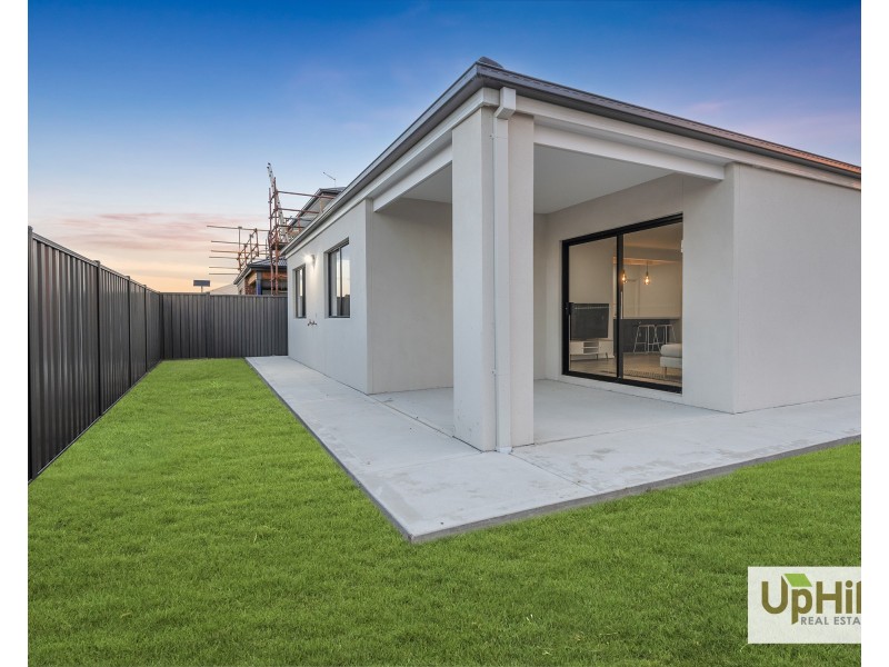 4 Ochre Street, Clyde North VIC 3978