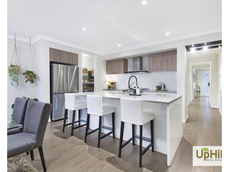 19 Destiny Drive, Cranbourne North VIC 3977