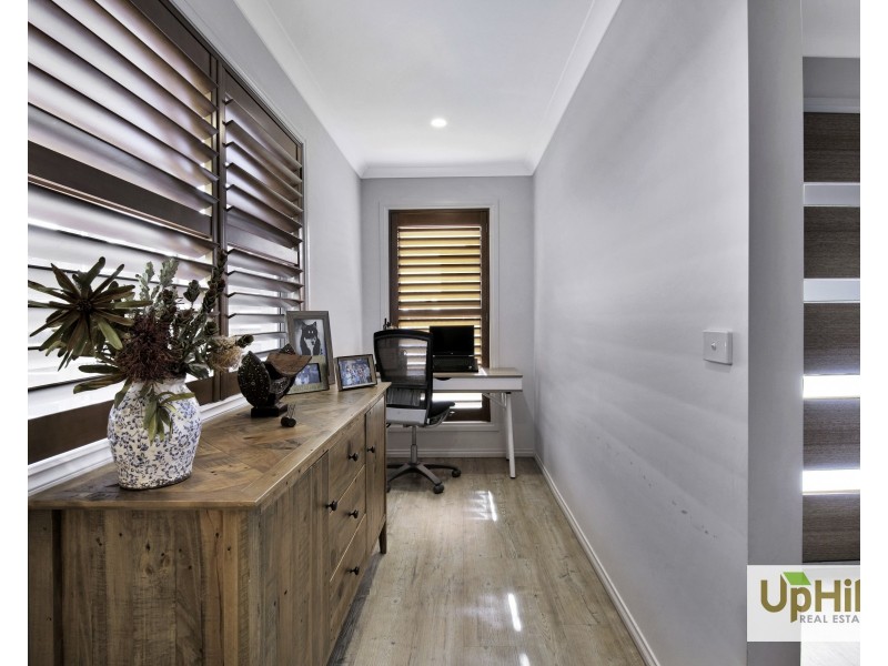 23 Speargrass Close, Clyde North VIC 3978