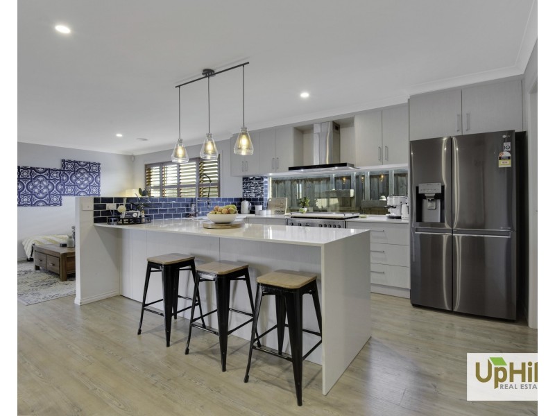 23 Speargrass Close, Clyde North VIC 3978