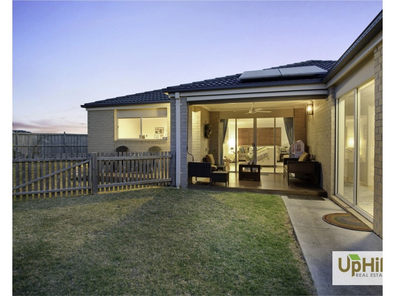 23 Speargrass Close, Clyde North VIC 3978