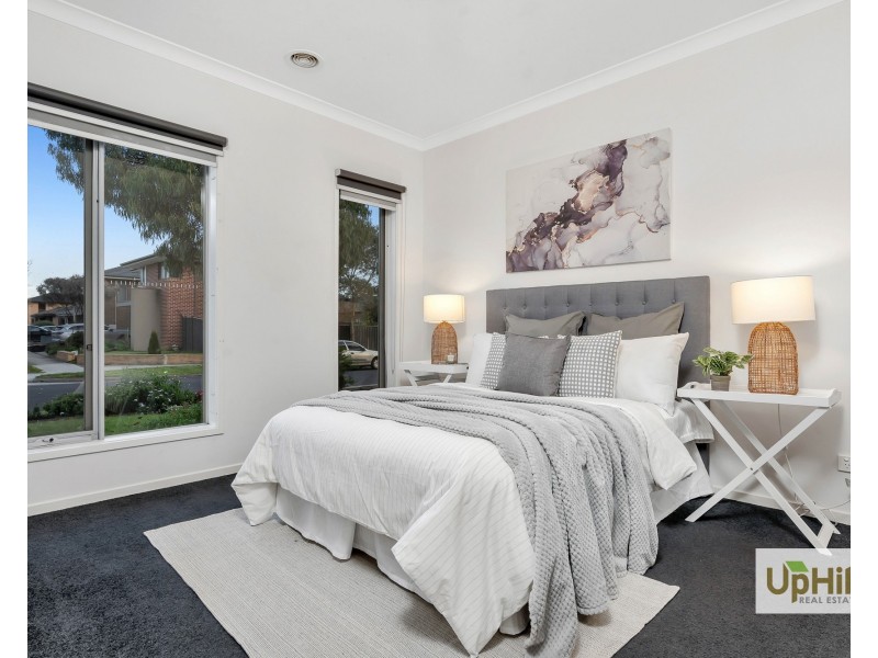 9 Pyrenees Road, Clyde VIC 3978