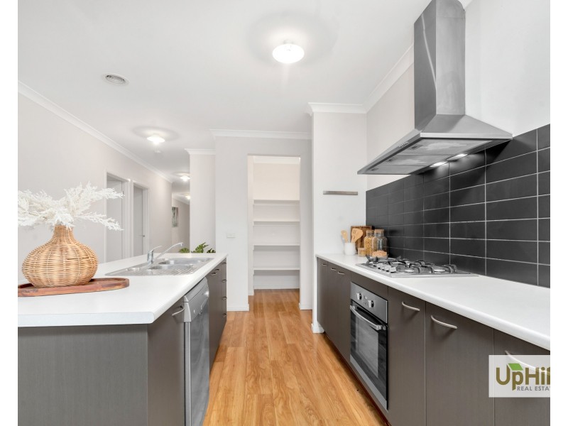 9 Pyrenees Road, Clyde VIC 3978