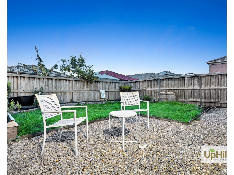 9 Pyrenees Road, Clyde VIC 3978