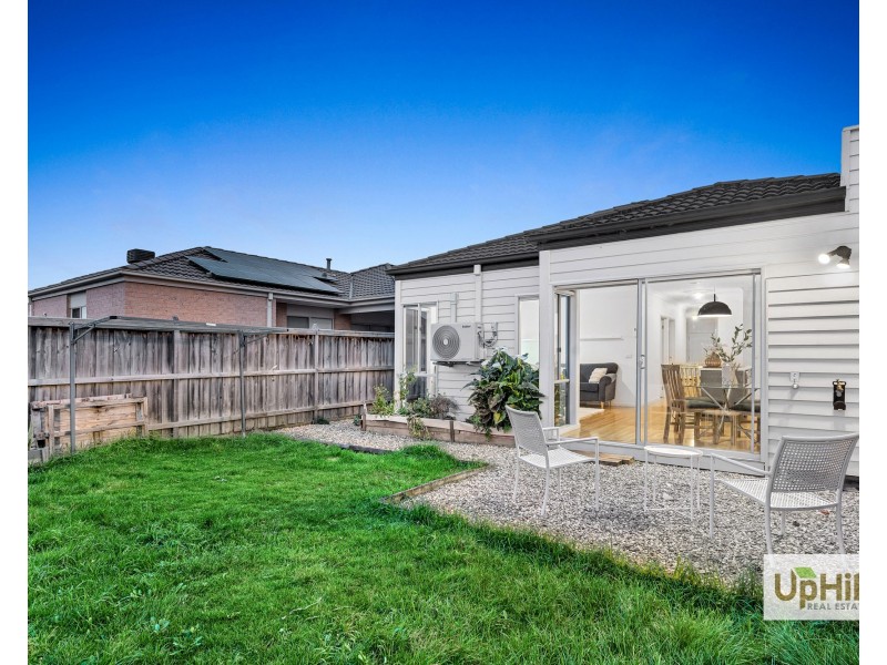 9 Pyrenees Road, Clyde VIC 3978