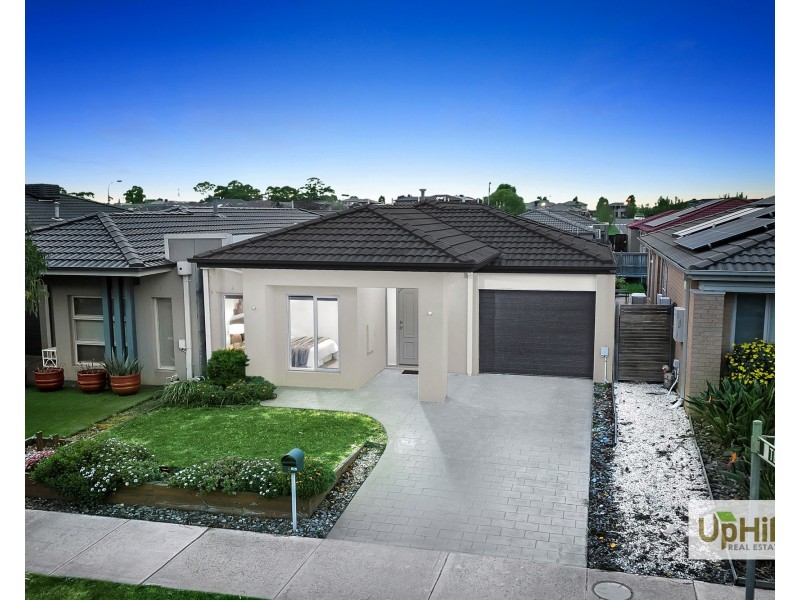 9 Pyrenees Road, Clyde VIC 3978