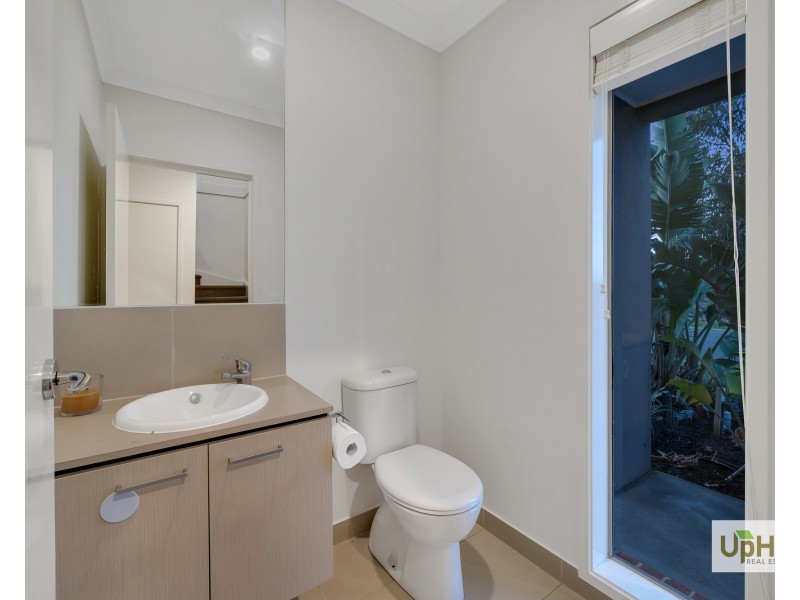 23 Elmtree Crescent, Clyde North VIC 3978