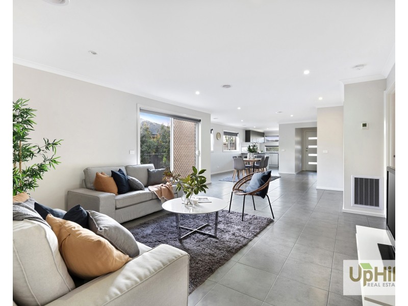 129 Everlasting Boulevard, Cranbourne West VIC 3977
