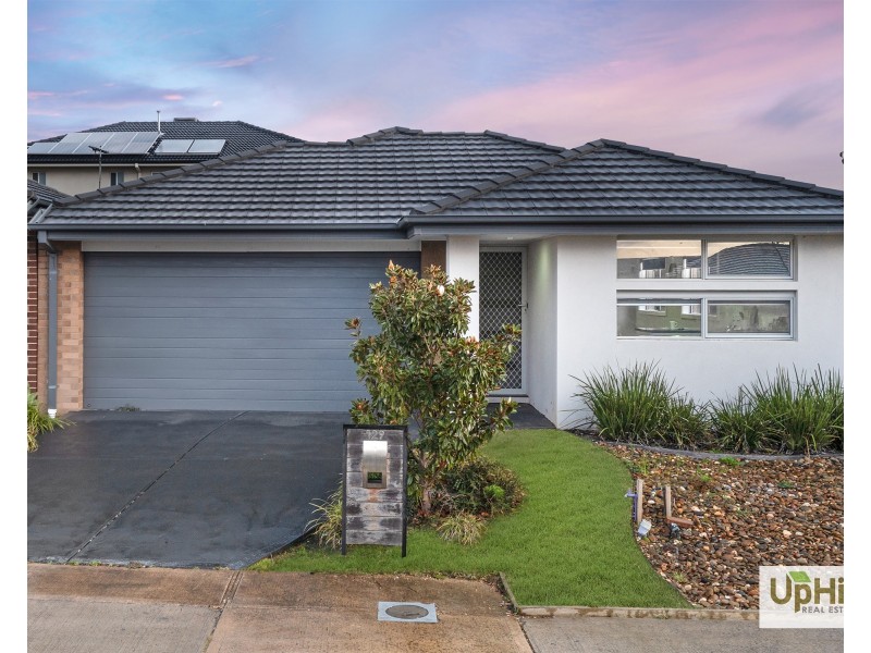 129 Everlasting Boulevard, Cranbourne West VIC 3977
