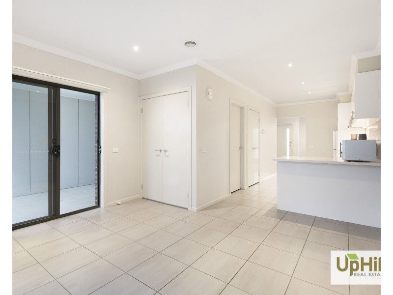 4/180 Henry Road, Pakenham VIC 3810