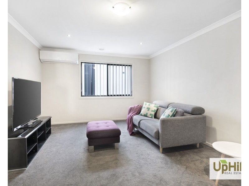 4/180 Henry Road, Pakenham VIC 3810