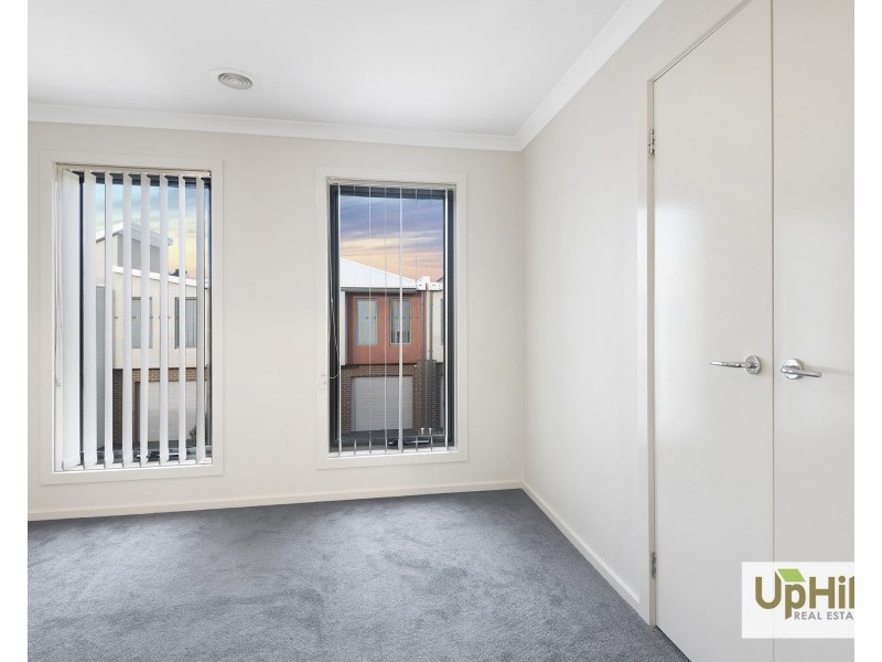 4/180 Henry Road, Pakenham VIC 3810