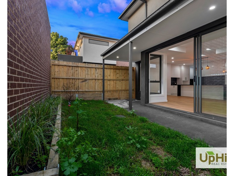 1/35 Manuka Road, Berwick VIC 3806