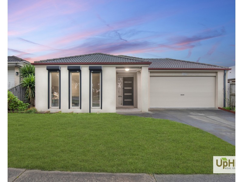 126 Linsell Boulevard, Cranbourne East VIC 3977
