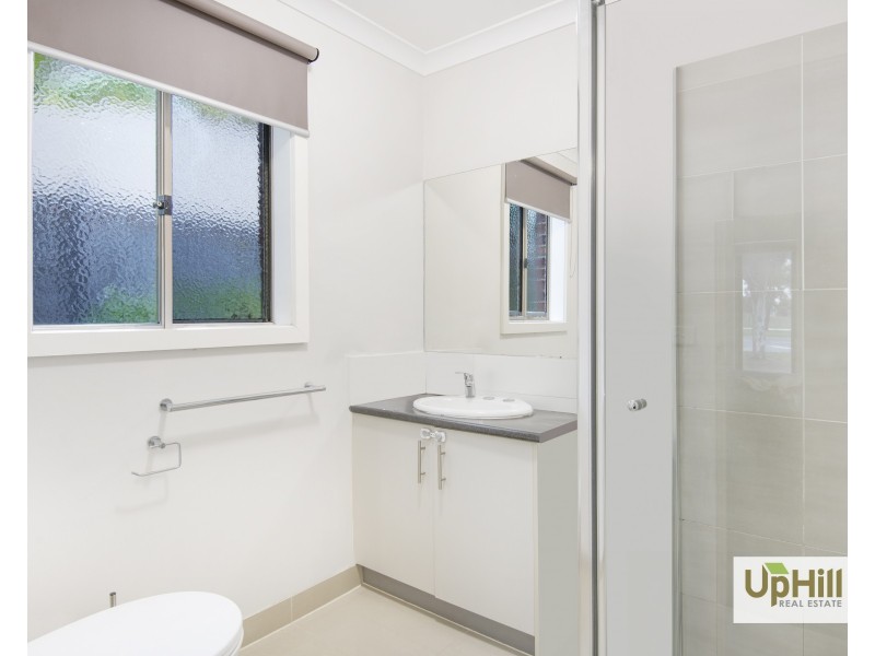 126 Linsell Boulevard, Cranbourne East VIC 3977