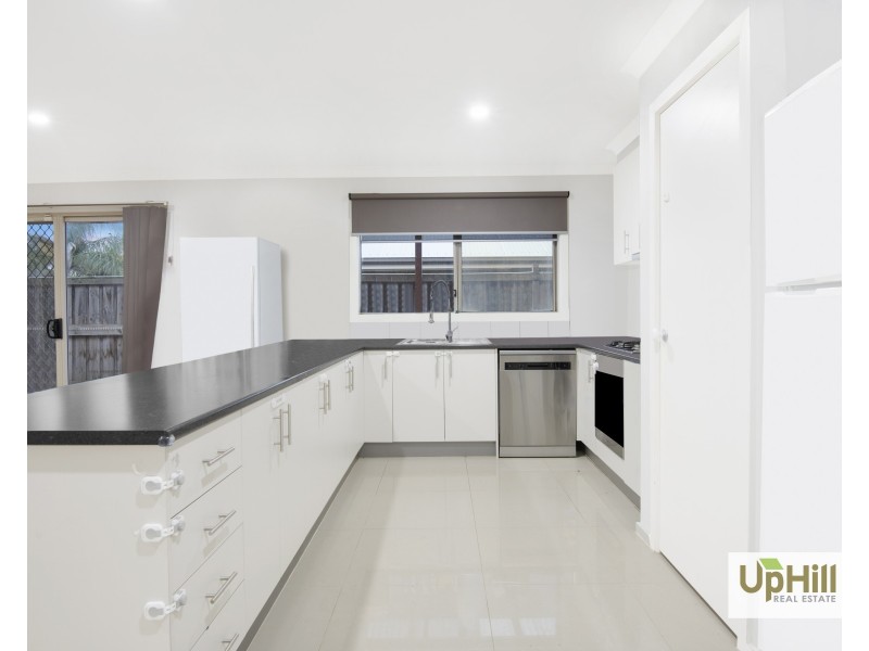 126 Linsell Boulevard, Cranbourne East VIC 3977