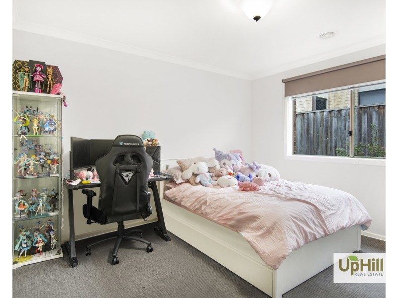 126 Linsell Boulevard, Cranbourne East VIC 3977