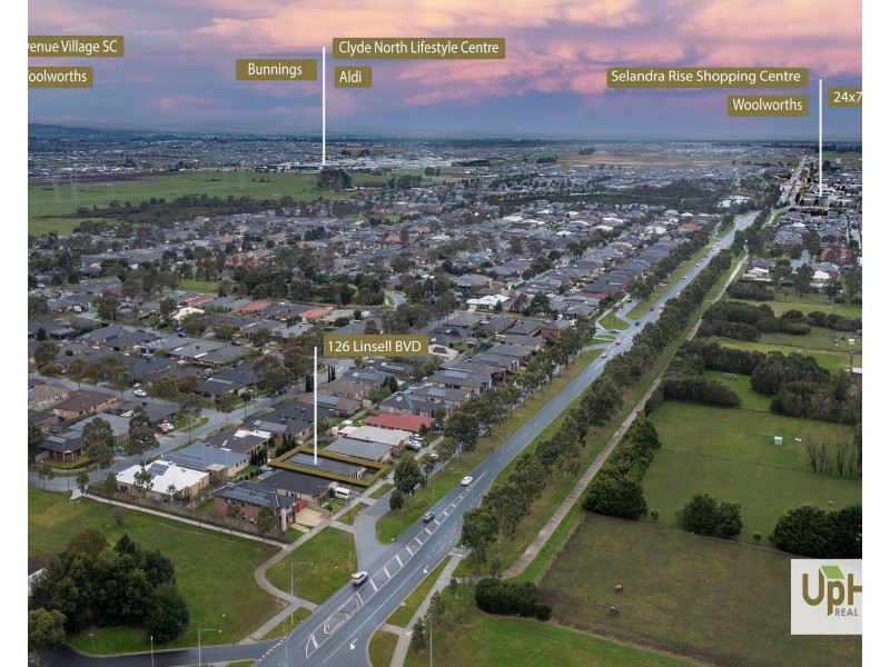 126 Linsell Boulevard, Cranbourne East VIC 3977