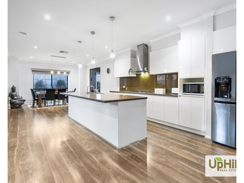 56 Glenrose Boulevard, Clyde North VIC 3978