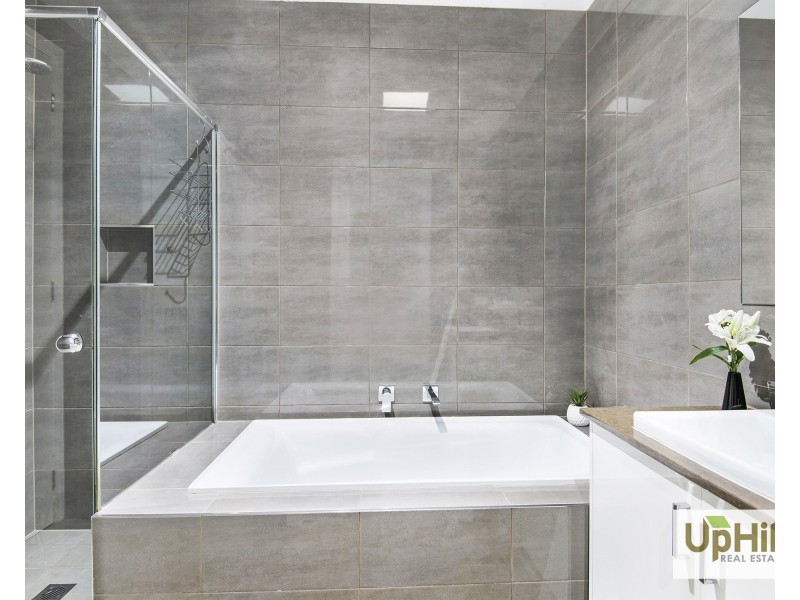 56 Glenrose Boulevard, Clyde North VIC 3978