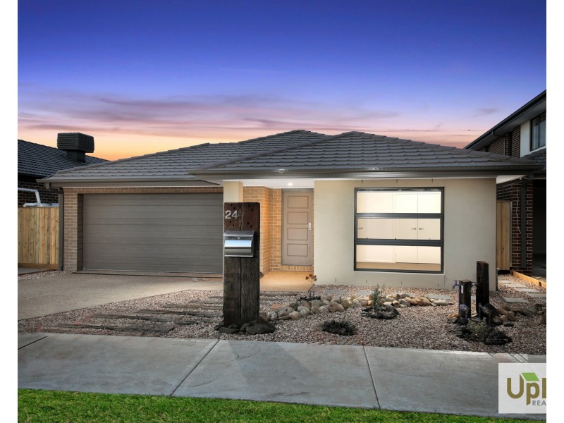 24 Scotland Circuit, Cranbourne West VIC 3977